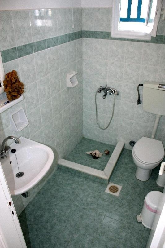Kolona Studios Mikri Vigla Buitenkant foto